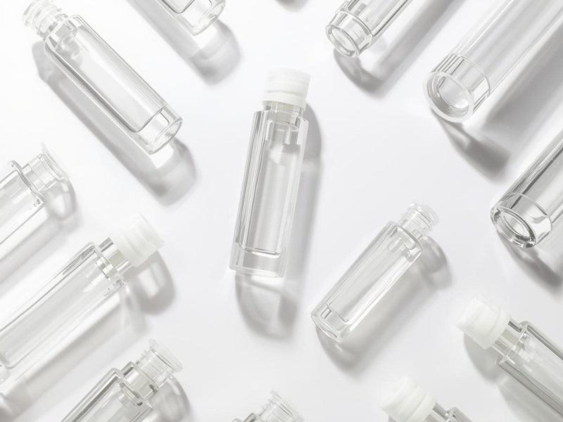 Pre-Roll Packaging 2.0: Why Glass Tubes Outperform Plastic Doob Tubes 6 Clear glass pre roll tubes arranged on a white background for premium packaging display