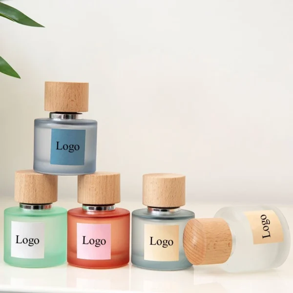 Artisan Series: Frosted Gradient Glass Perfume Bottles with Natural Beech Wood Cap - 50ml/100ml Luxury Fragrance Packaging 9 Artisan Series: Frosted Gradient Glass Perfume Bottles with Natural Beech Wood Cap - 50ml/100ml Luxury Fragrance Packaging